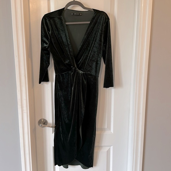 Zara Crushed Velvet Emerald Dress - Picture 1 of 3